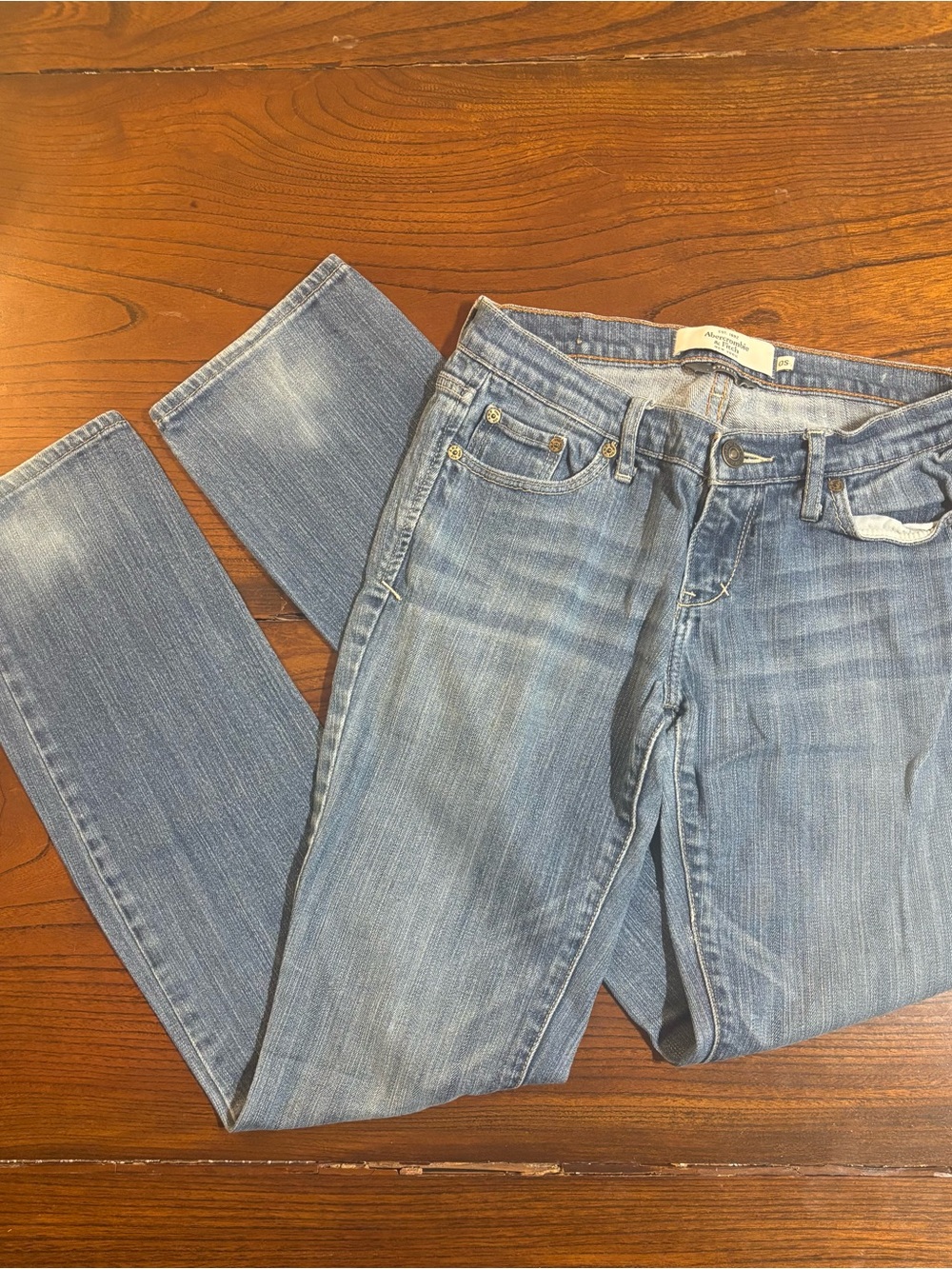 Low-Rise Jeans